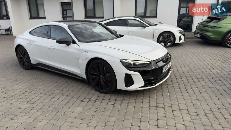 Audi RS e-tron GT 2021
