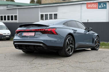 Купе Audi RS e-tron GT 2024 в 