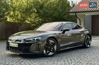 Купе Audi RS e-tron GT 2022 в 