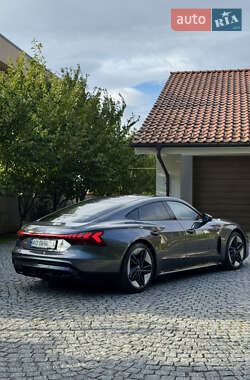 Купе Audi RS e-tron GT 2022 в 