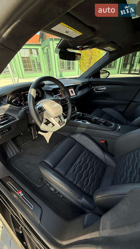Купе Audi RS e-tron GT 2024 в Києві фото 16 Купе Audi RS e-tron GT 2024 в Києві