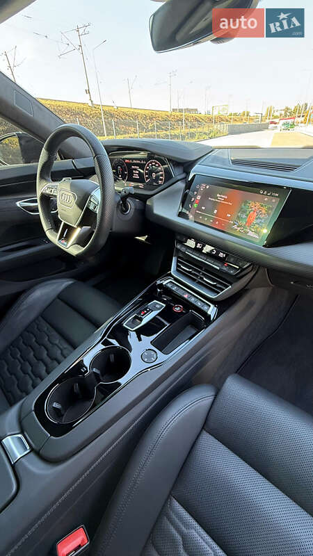 Купе Audi RS e-tron GT 2024 в Києві фото 22 Купе Audi RS e-tron GT 2024 в Києві