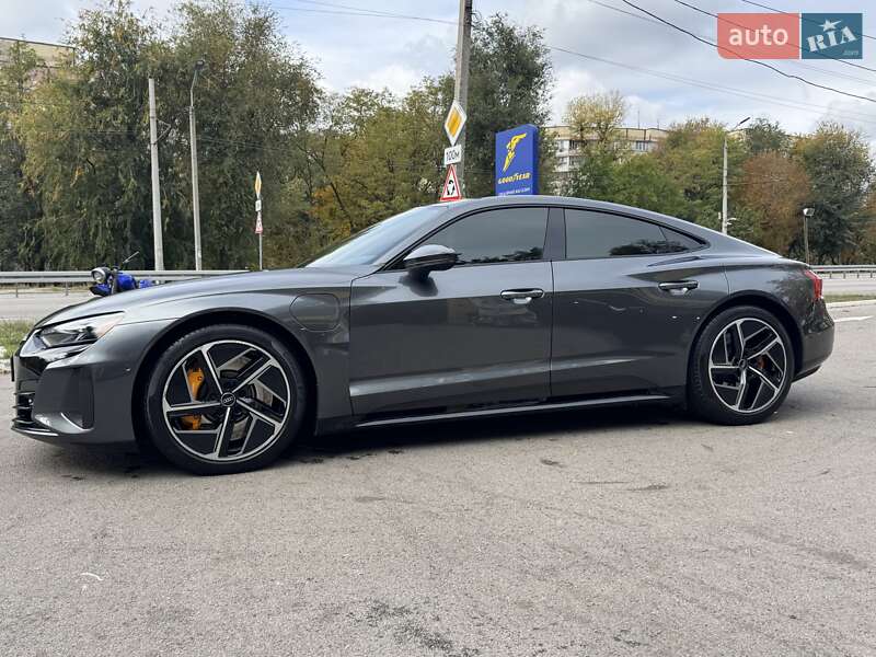 Купе Audi RS e-tron GT 2024 в Дніпрі