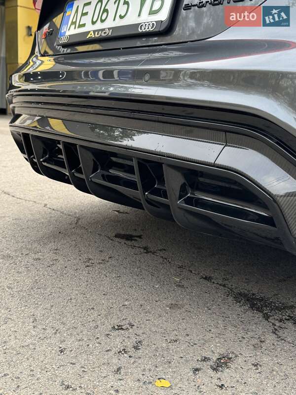 Купе Audi RS e-tron GT 2024 в Дніпрі