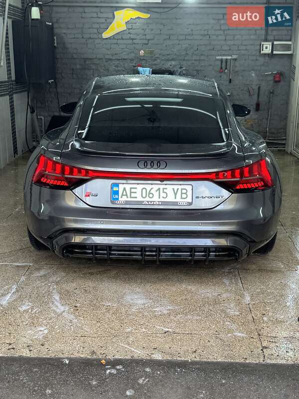 Купе Audi RS e-tron GT 2024 в Дніпрі