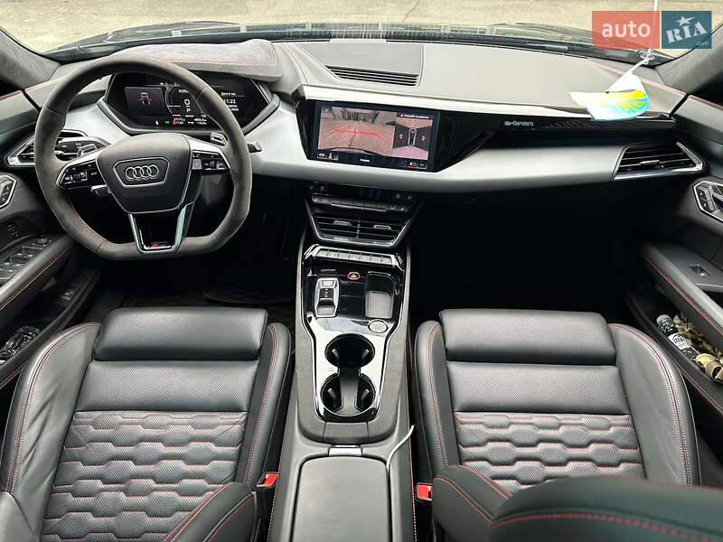 Купе Audi RS e-tron GT 2023 в Киеве