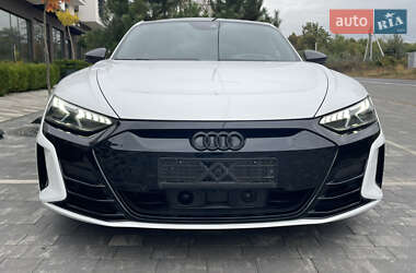 Купе Audi RS e-tron GT 2021 в 