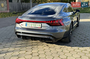 Купе Audi RS e-tron GT 2024 в 