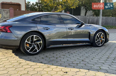 Купе Audi RS e-tron GT 2024 в 