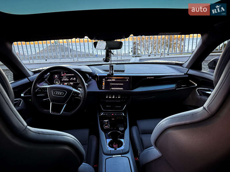 Купе Audi RS e-tron GT 2021 в Дніпрі