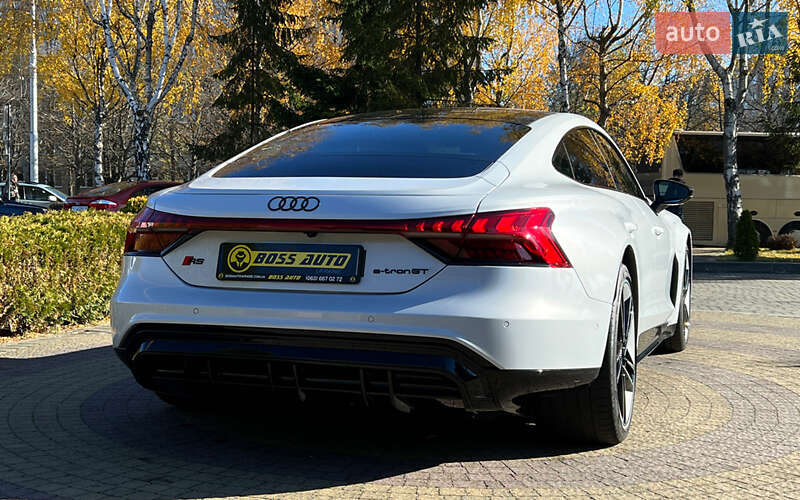 Купе Audi RS e-tron GT 2021 в Львові
