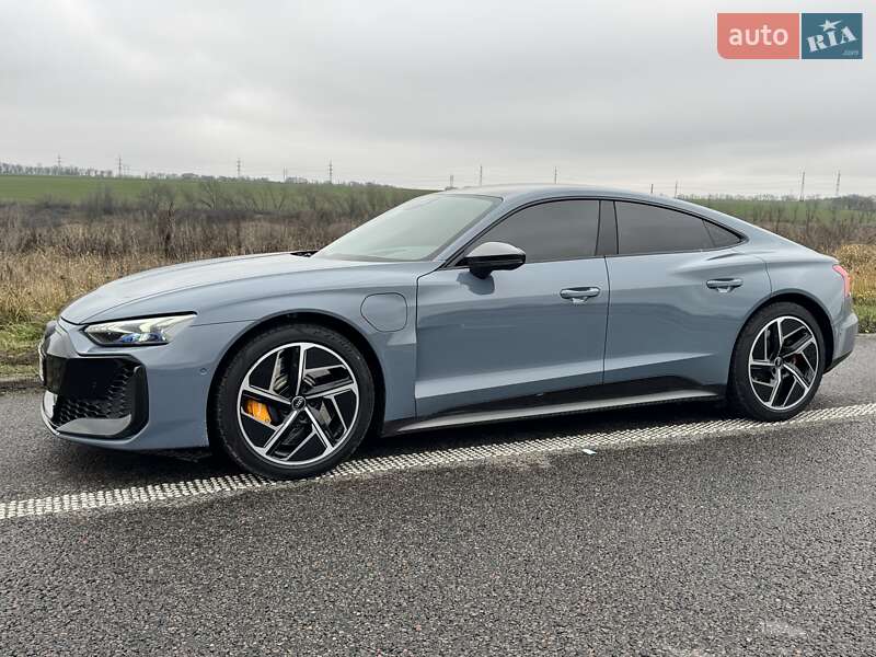 Купе Audi RS e-tron GT 2024 в Дніпрі