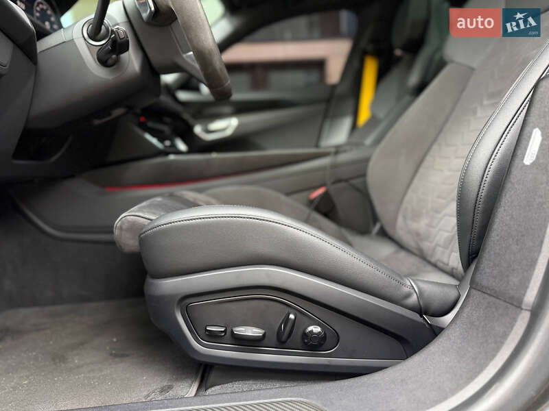 Купе Audi RS e-tron GT 2021 в Киеве