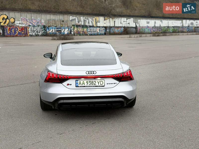 Купе Audi RS e-tron GT 2022 в Києві