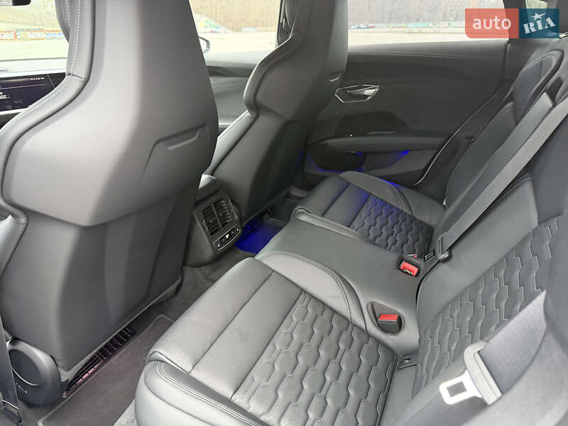 Купе Audi RS e-tron GT 2022 в Києві