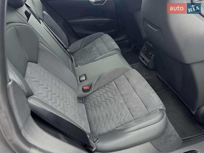 Купе Audi RS e-tron GT 2023 в Днепре