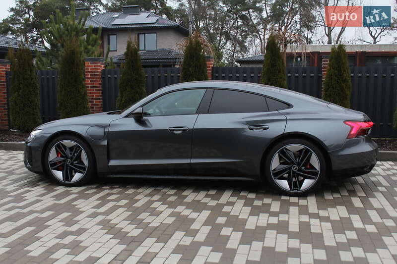 Купе Audi RS e-tron GT 2022 в Києві