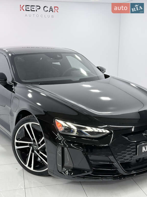 Купе Audi RS e-tron GT 2023 в Одесі