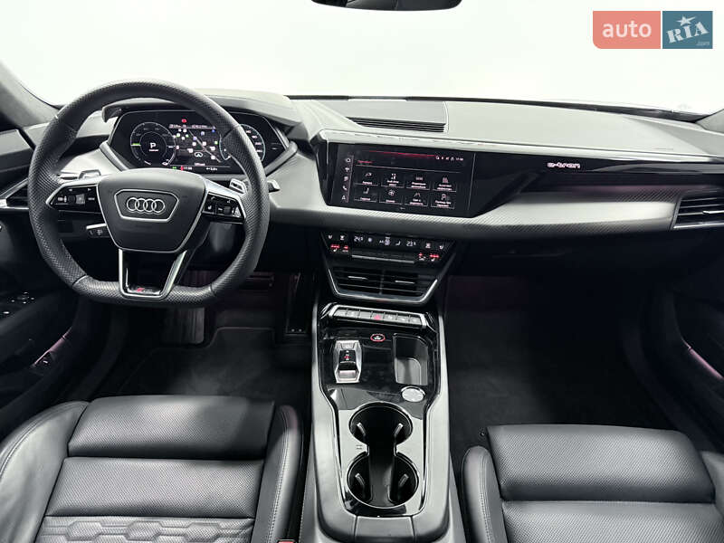 Купе Audi RS e-tron GT 2023 в Одесі