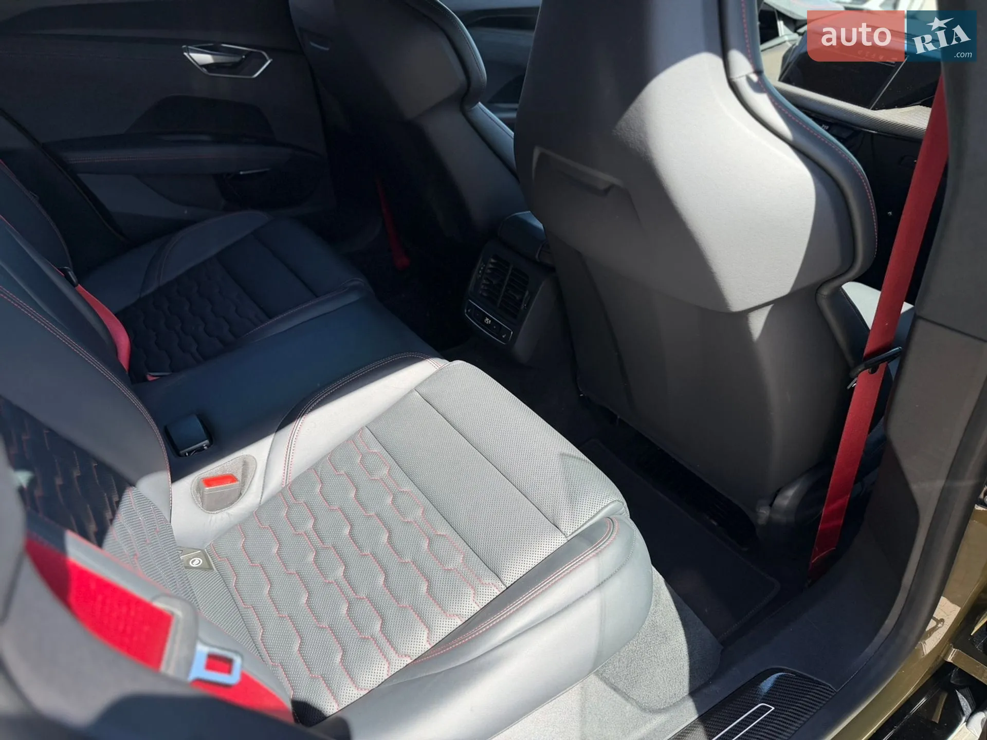 2023 Audi RS e-tron GT - мініатюра 39