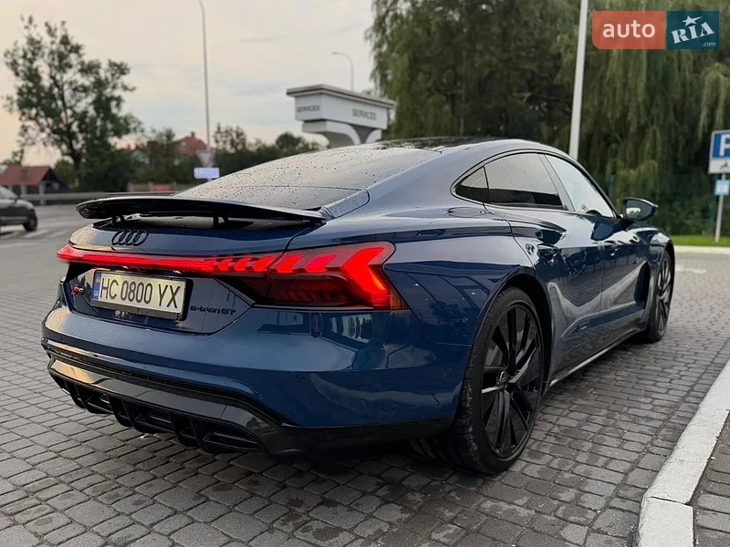 Audi RS e-tron GT 2021