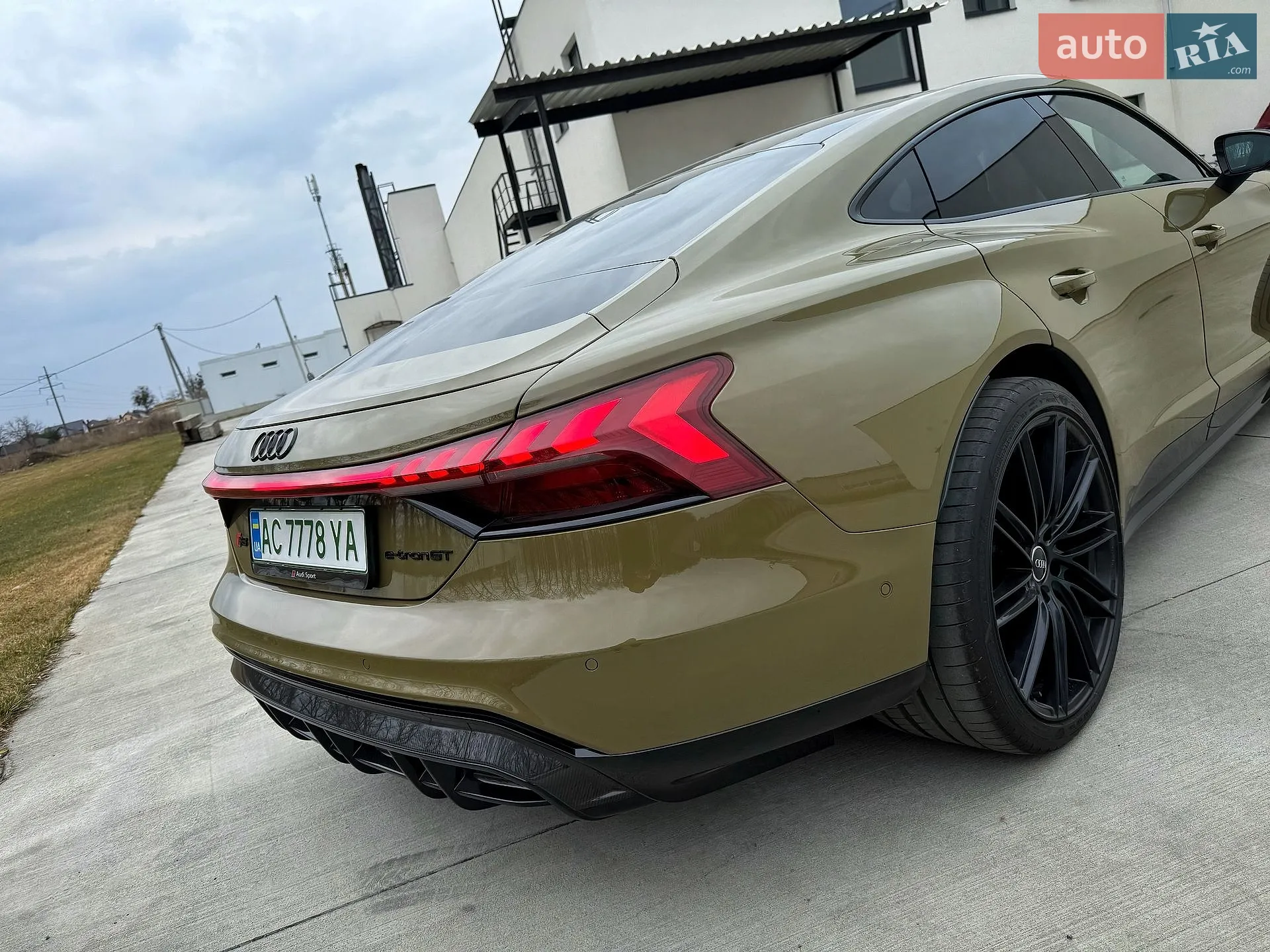 2021 Audi RS e-tron GT - мініатюра 12