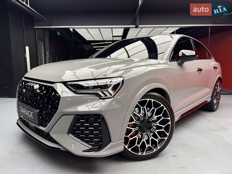 Позашляховик / Кросовер Audi RS Q3 2023 в Києві