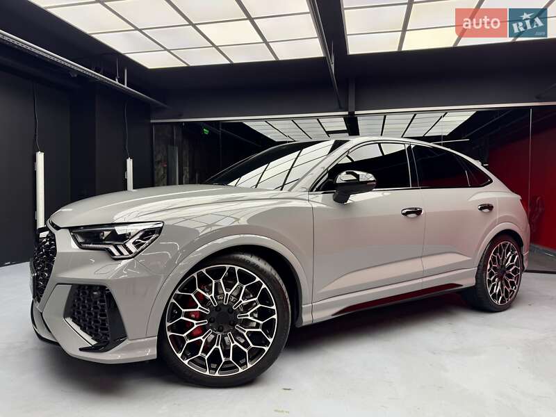 Позашляховик / Кросовер Audi RS Q3 2023 в Києві