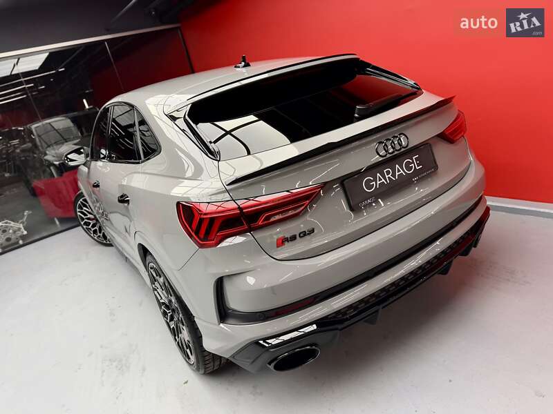 Позашляховик / Кросовер Audi RS Q3 2023 в Києві