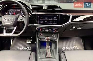 Внедорожник / Кроссовер Audi RS Q3 2023 в 
