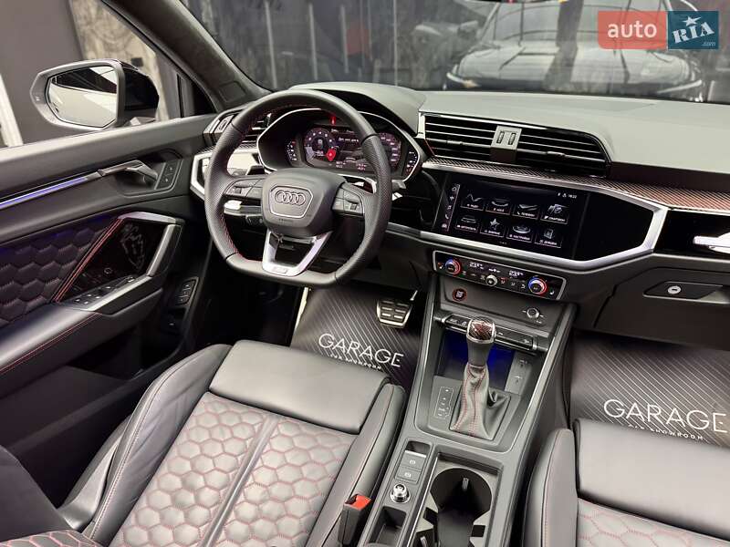 Позашляховик / Кросовер Audi RS Q3 2023 в Києві