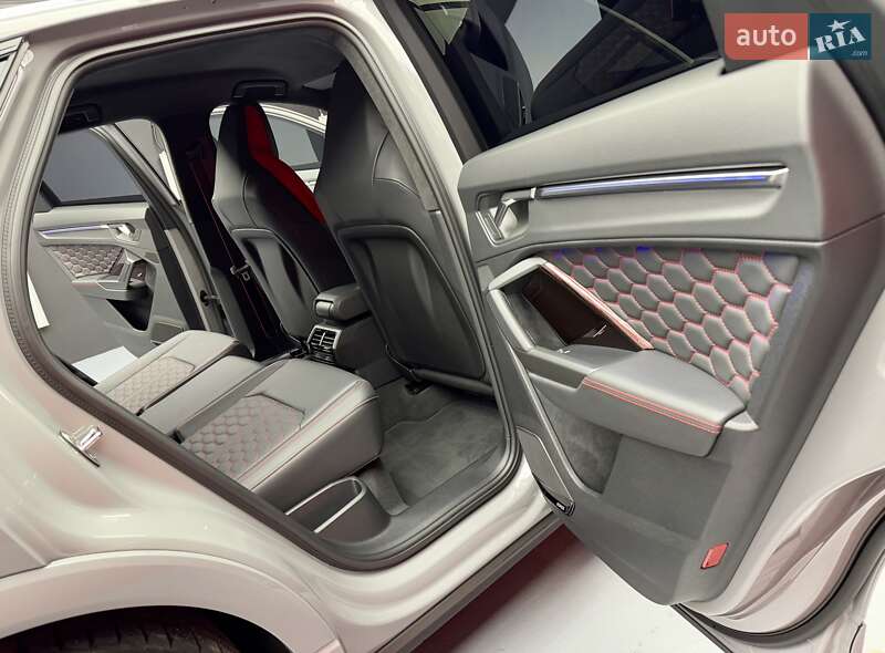 Позашляховик / Кросовер Audi RS Q3 2023 в Києві