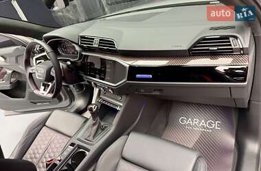 Внедорожник / Кроссовер Audi RS Q3 2023 в 