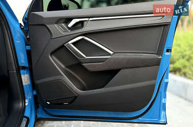 Внедорожник / Кроссовер Audi RS Q3 2023 в 