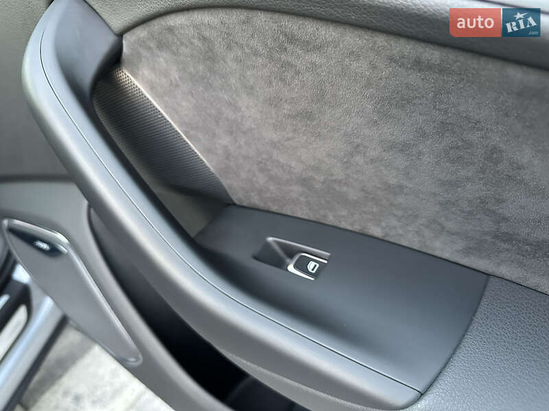 Внедорожник / Кроссовер Audi RS Q3 2016 в Луцке