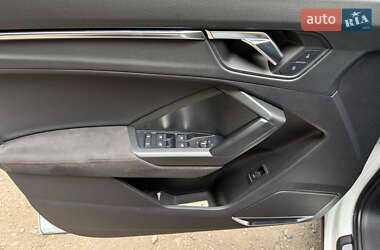 Внедорожник / Кроссовер Audi RS Q3 2019 в 