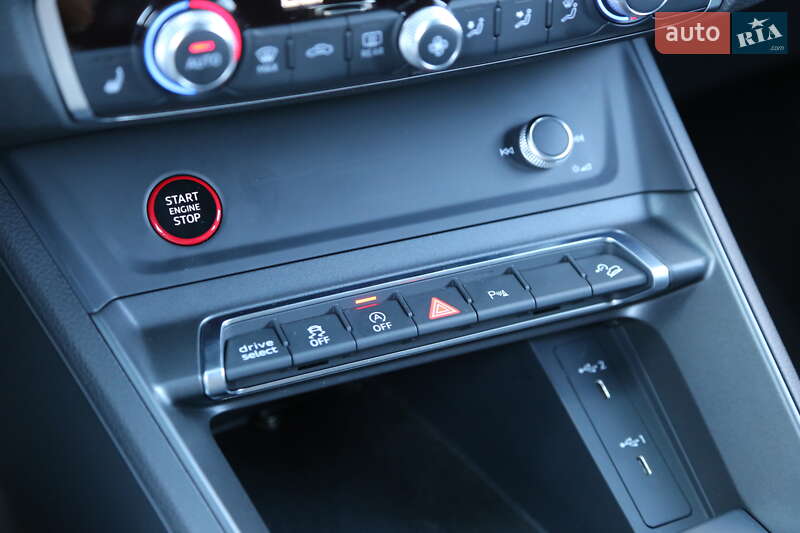 Внедорожник / Кроссовер Audi RS Q3 2021 в Киеве фото 22 Внедорожник / Кроссовер Audi RS Q3 2021 в Киеве