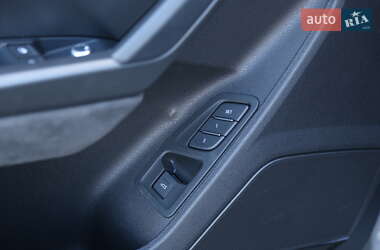 Внедорожник / Кроссовер Audi RS Q3 2021 в 