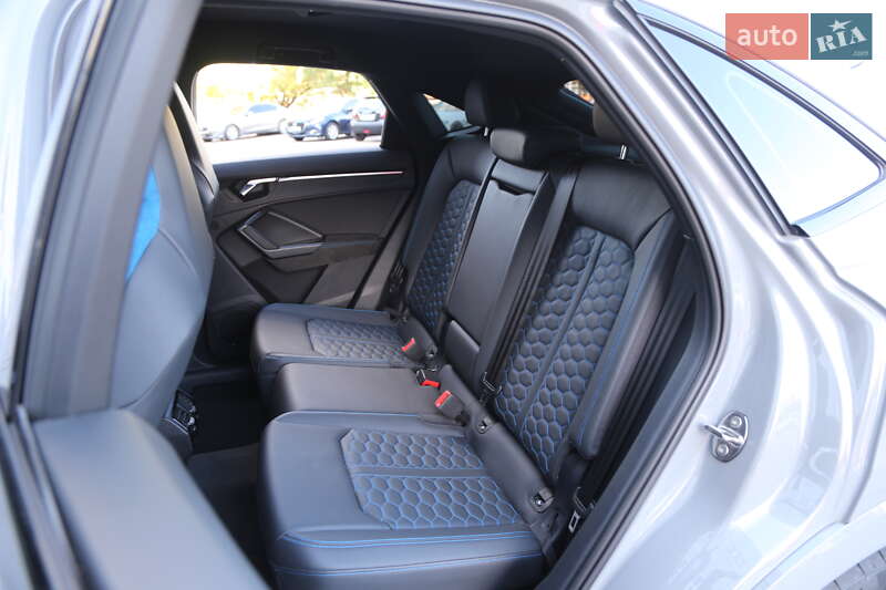 Внедорожник / Кроссовер Audi RS Q3 2021 в Киеве фото 10 Внедорожник / Кроссовер Audi RS Q3 2021 в Киеве
