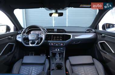 Внедорожник / Кроссовер Audi RS Q3 2021 в 