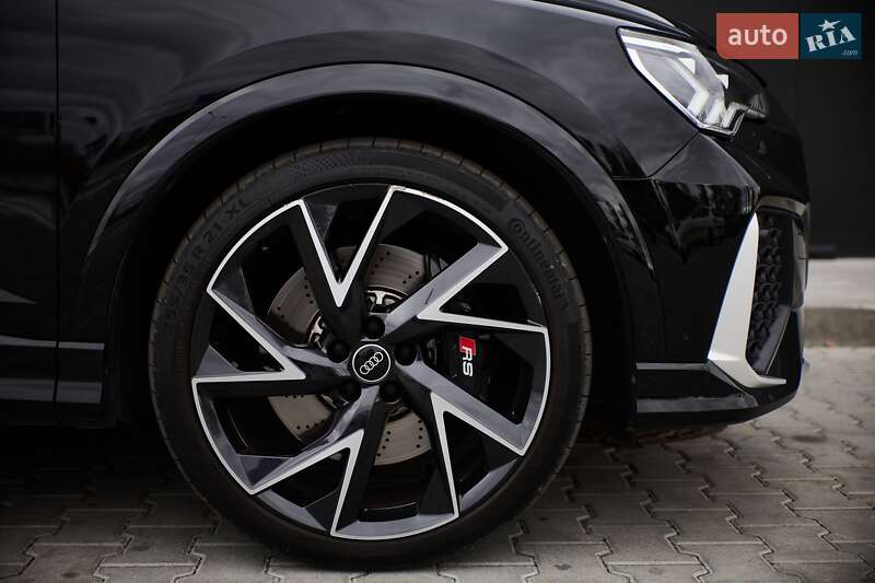 Позашляховик / Кросовер Audi RS Q3 2024 в Києві