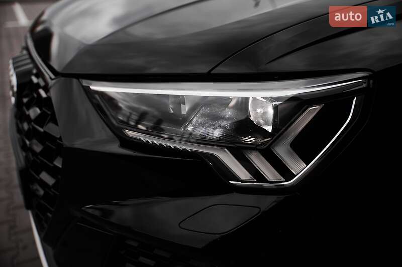 Позашляховик / Кросовер Audi RS Q3 2024 в Києві