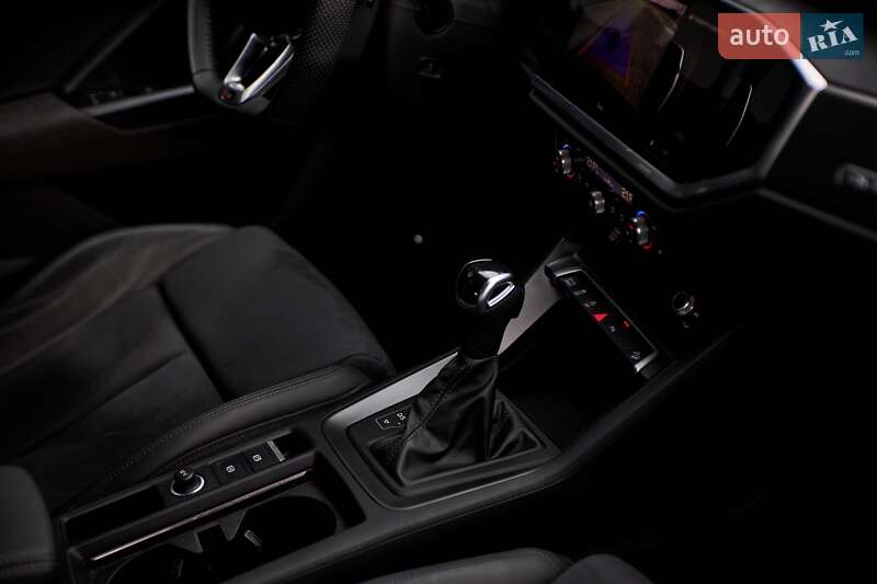 Позашляховик / Кросовер Audi RS Q3 2024 в Києві