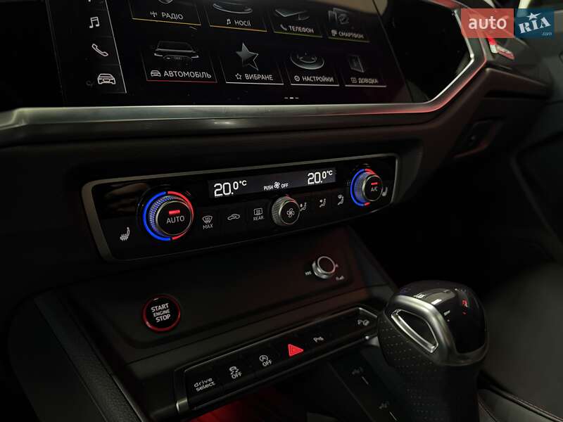 Внедорожник / Кроссовер Audi RS Q3 2023 в Тернополе