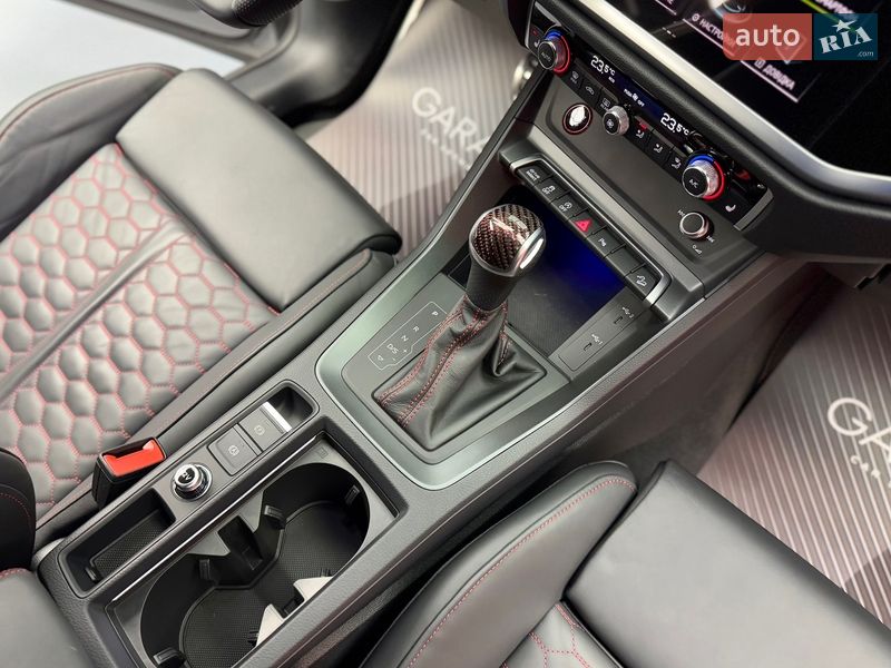 Внедорожник / Кроссовер Audi RS Q3 2023 в Киеве фото 69 Внедорожник / Кроссовер Audi RS Q3 2023 в Киеве