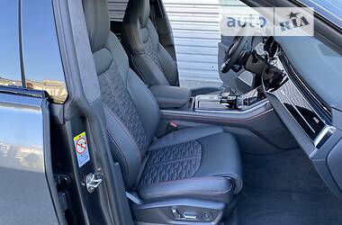 Внедорожник / Кроссовер Audi RS Q8 2021 в 