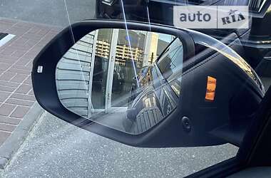 Внедорожник / Кроссовер Audi RS Q8 2021 в 
