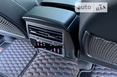 Внедорожник / Кроссовер Audi RS Q8 2021 в 