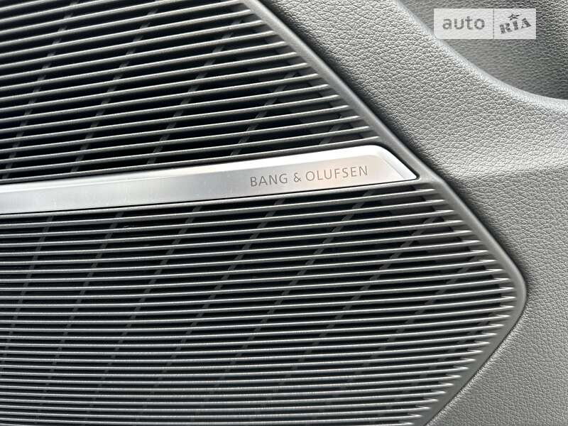 Внедорожник / Кроссовер Audi RS Q8 2020 в Киеве