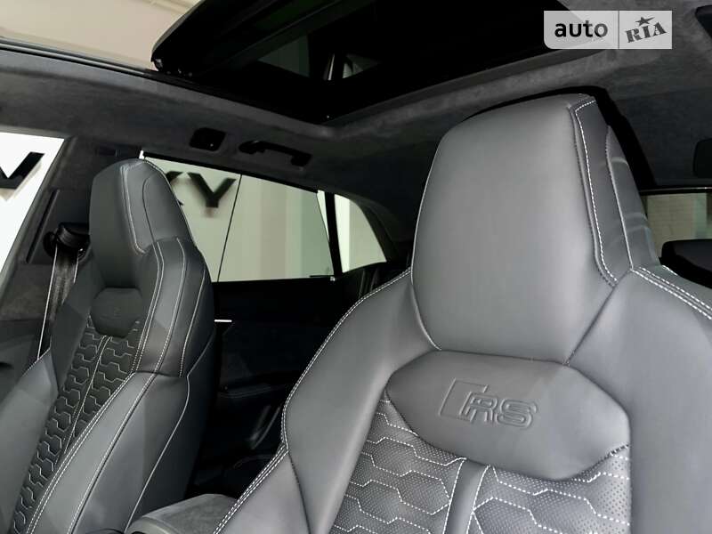 Внедорожник / Кроссовер Audi RS Q8 2023 в Одессе